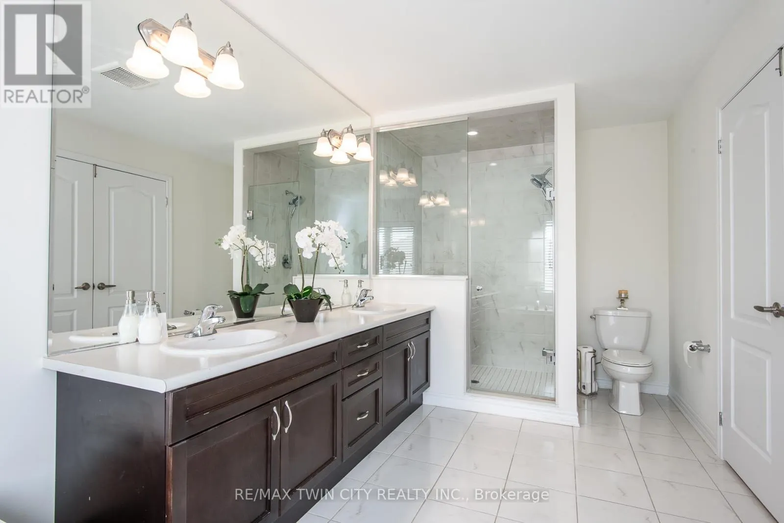 232 SHADY GLEN CRESCENT