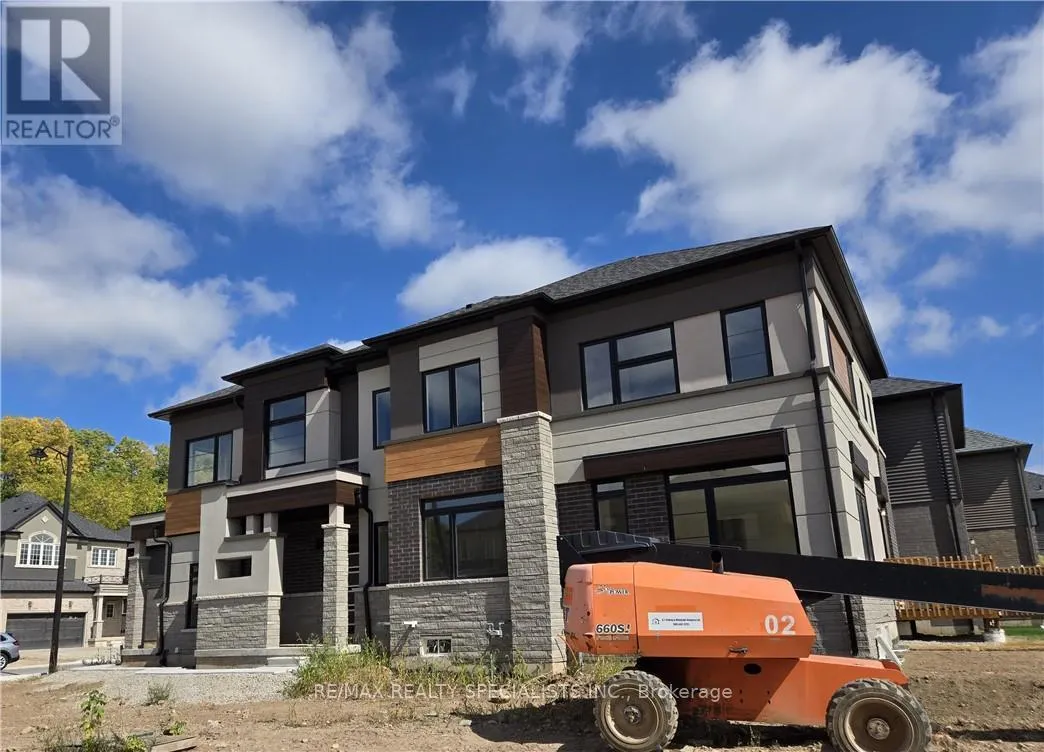 28 MCKERNAN AVENUE