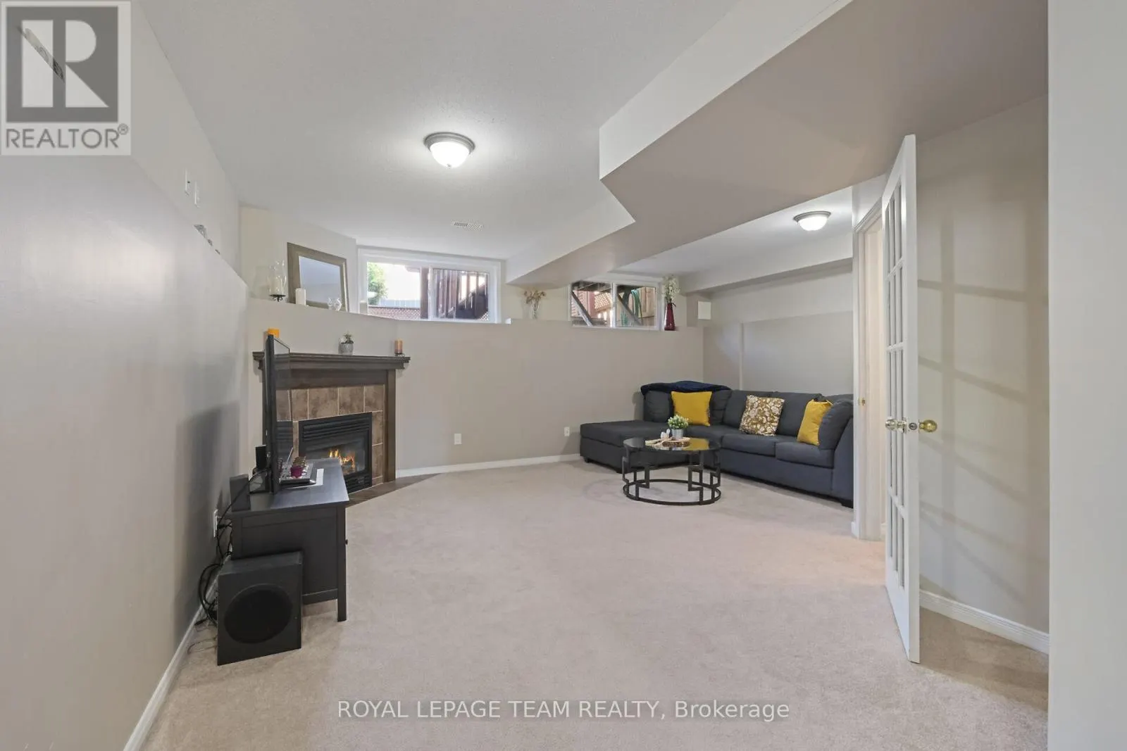 215 PARKROSE PRIVATE