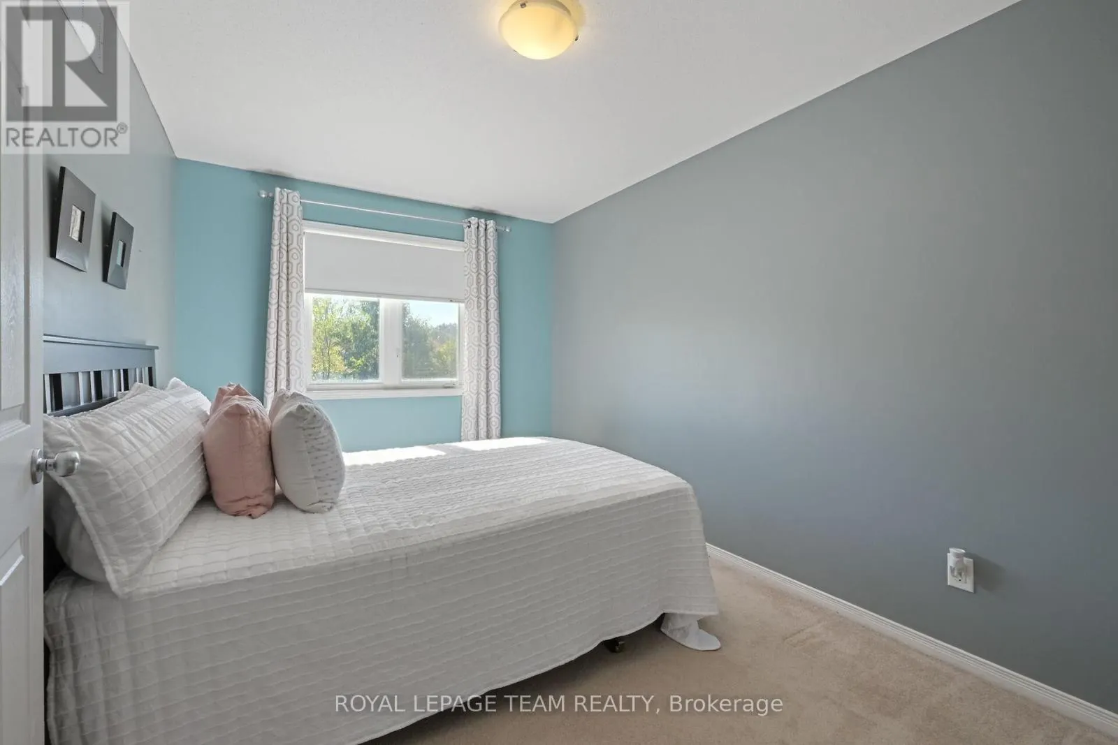 215 PARKROSE PRIVATE