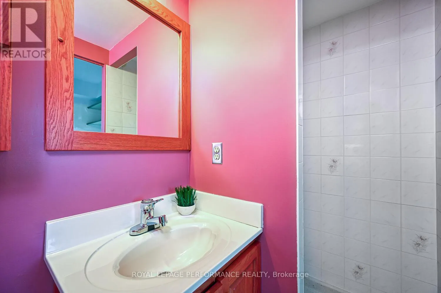 2103 - 500 LAURIER AVENUE W