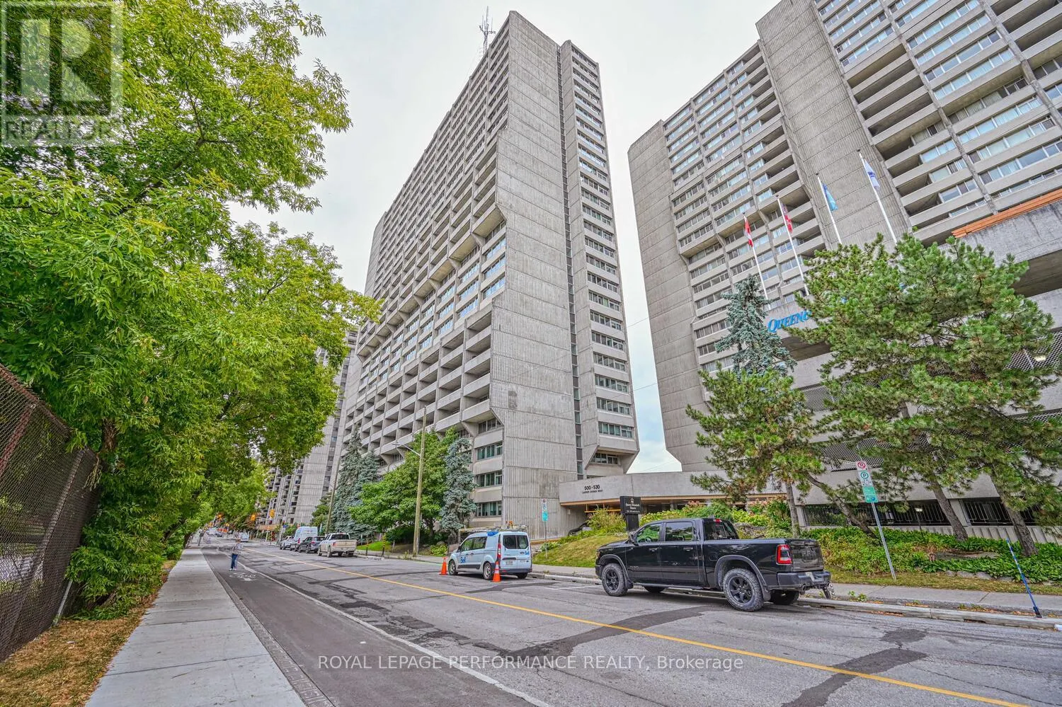 2103 - 500 LAURIER AVENUE W
