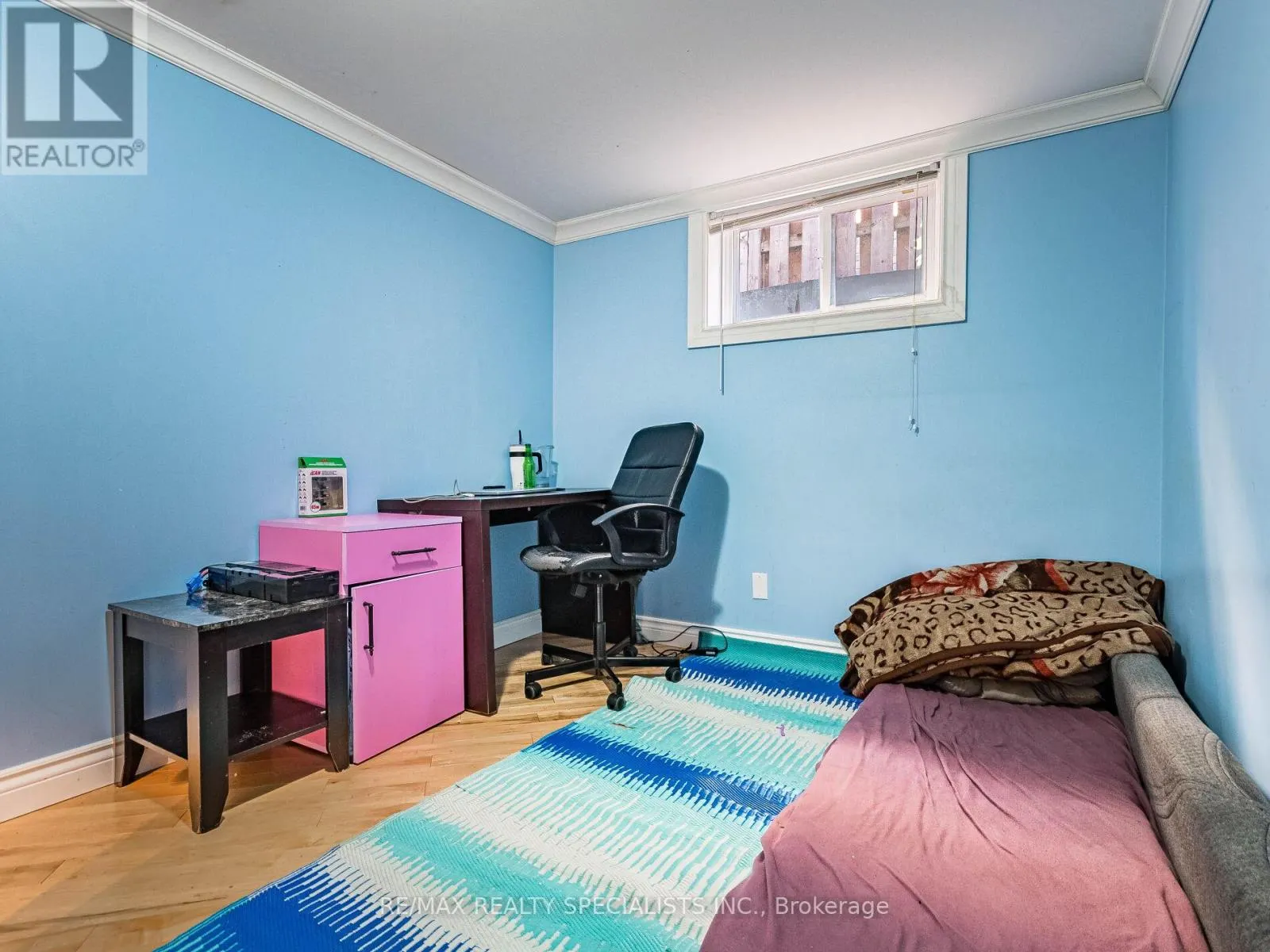 6 ENDFIELD AVENUE