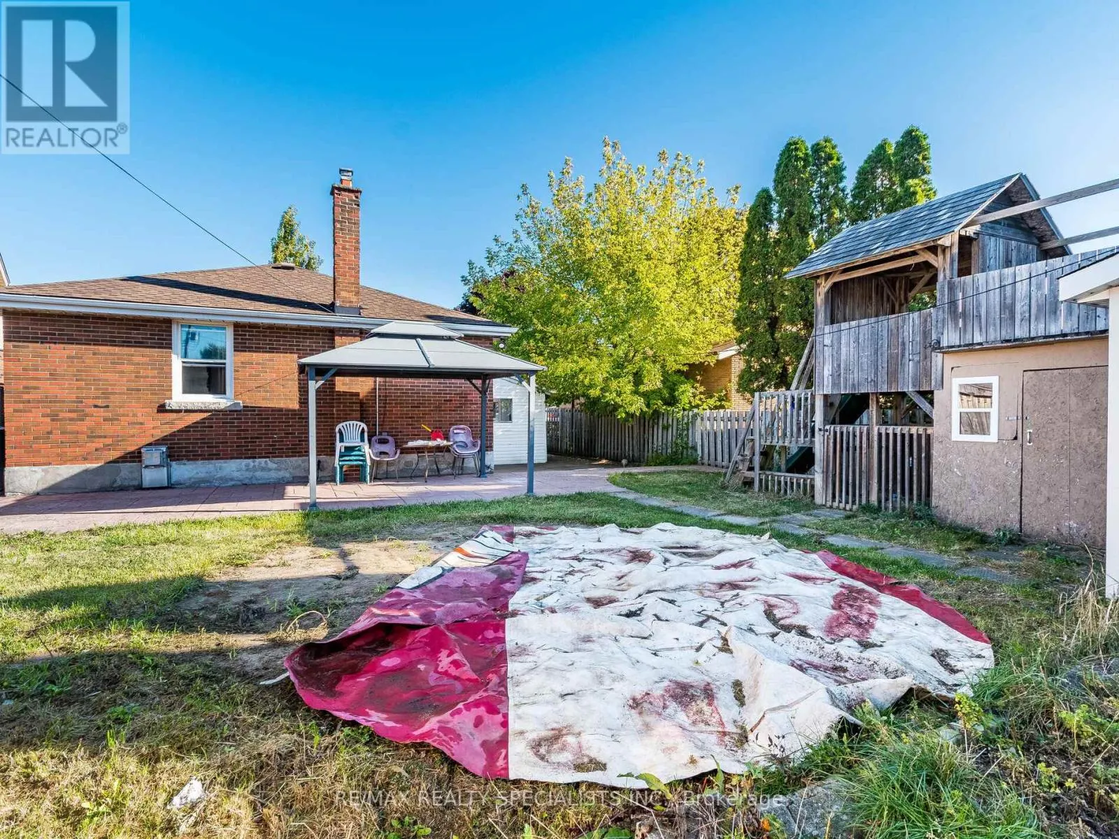 6 ENDFIELD AVENUE
