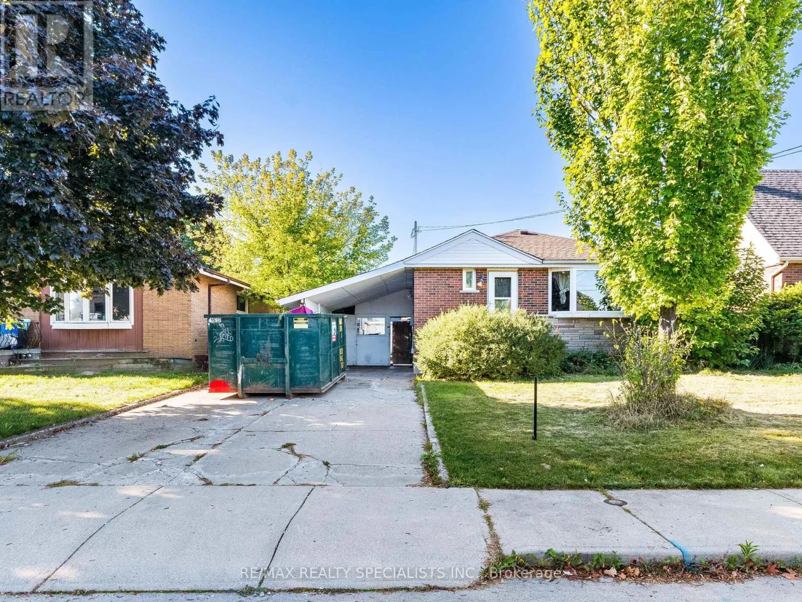 6 ENDFIELD AVENUE