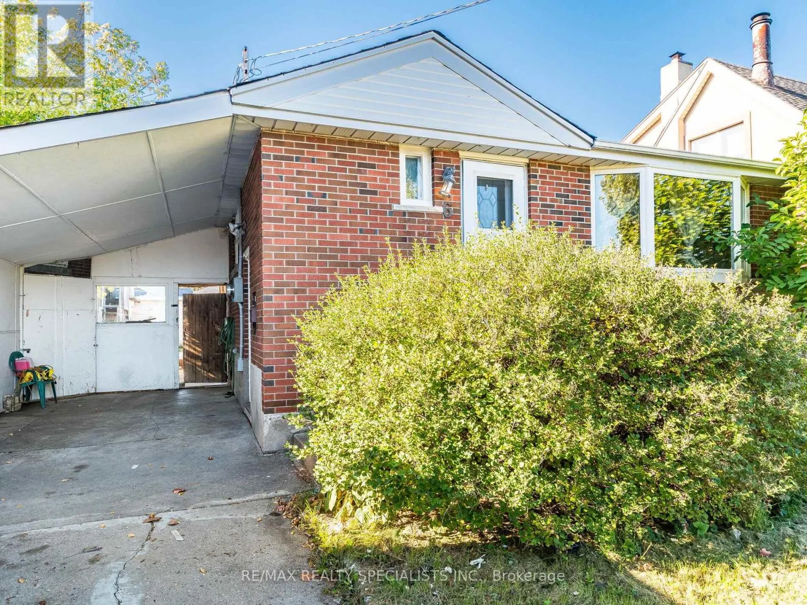 6 ENDFIELD AVENUE