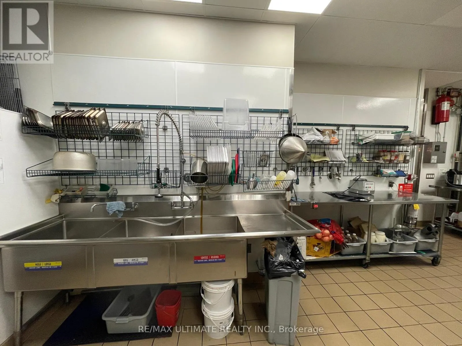 295 WELLINGTON STREET UNIT 3D