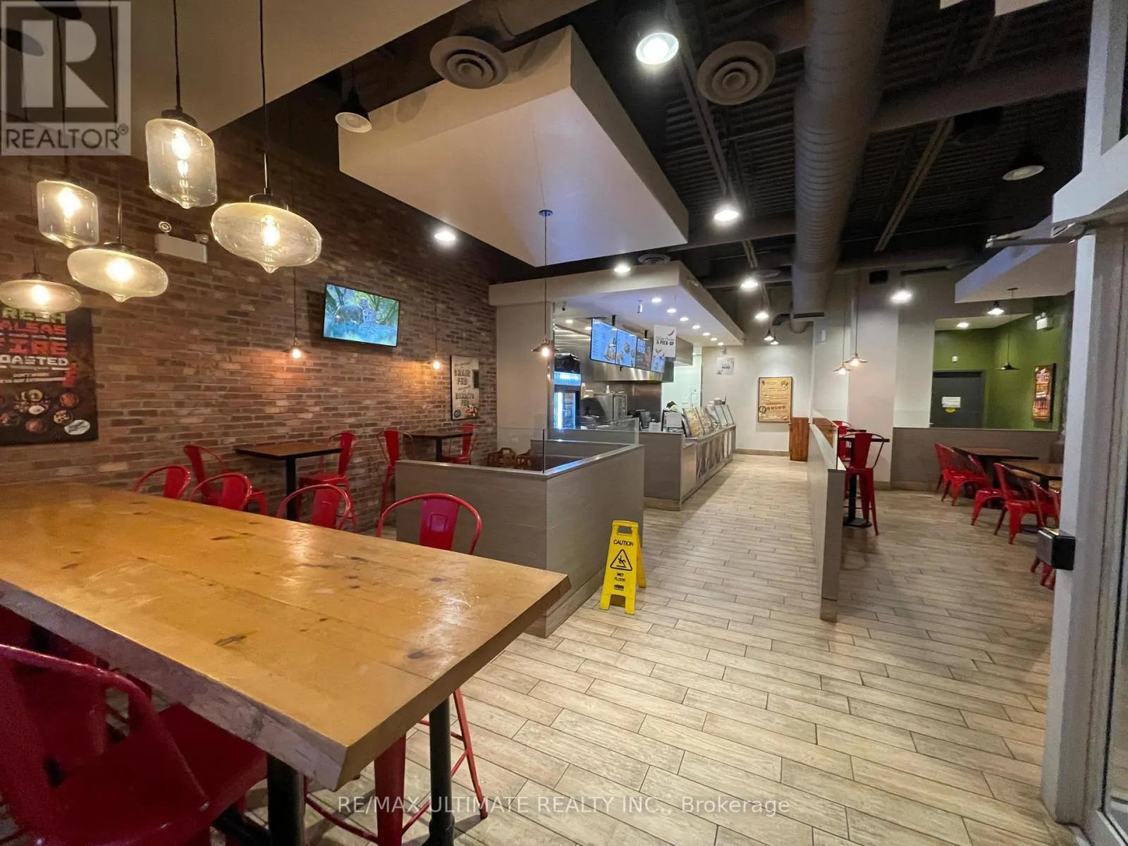 295 WELLINGTON STREET UNIT 3D