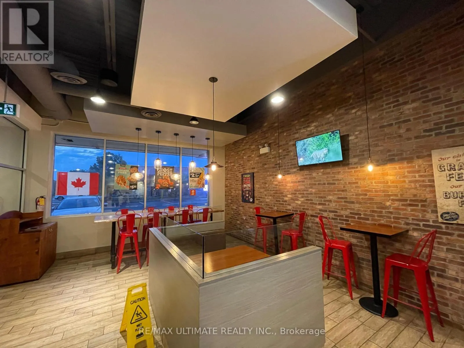 295 WELLINGTON STREET UNIT 3D