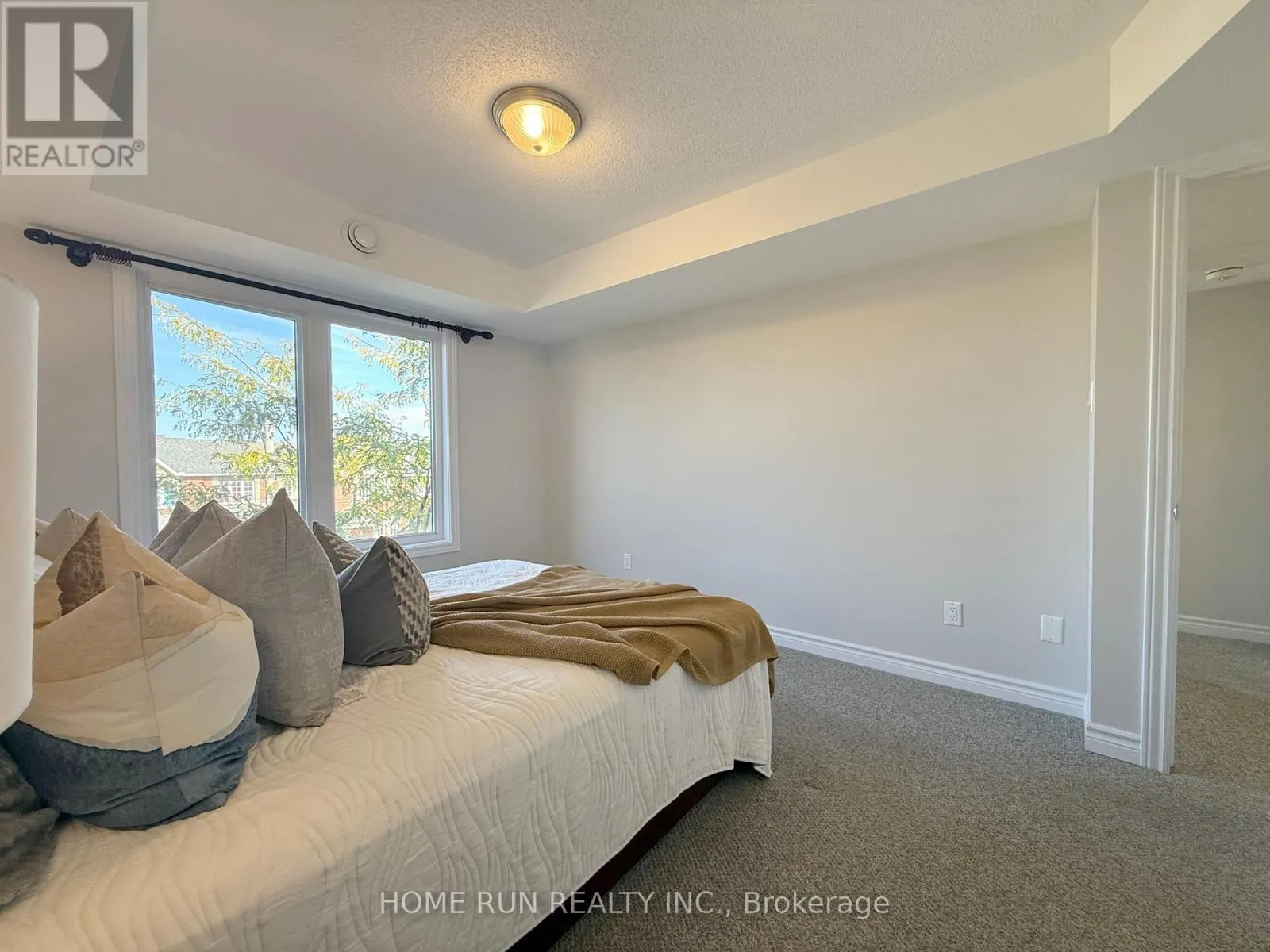 6 - 50 BARNSTONE DRIVE