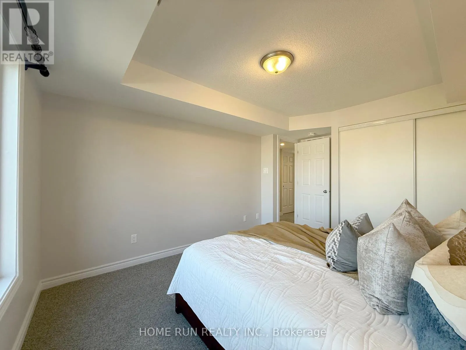 6 - 50 BARNSTONE DRIVE