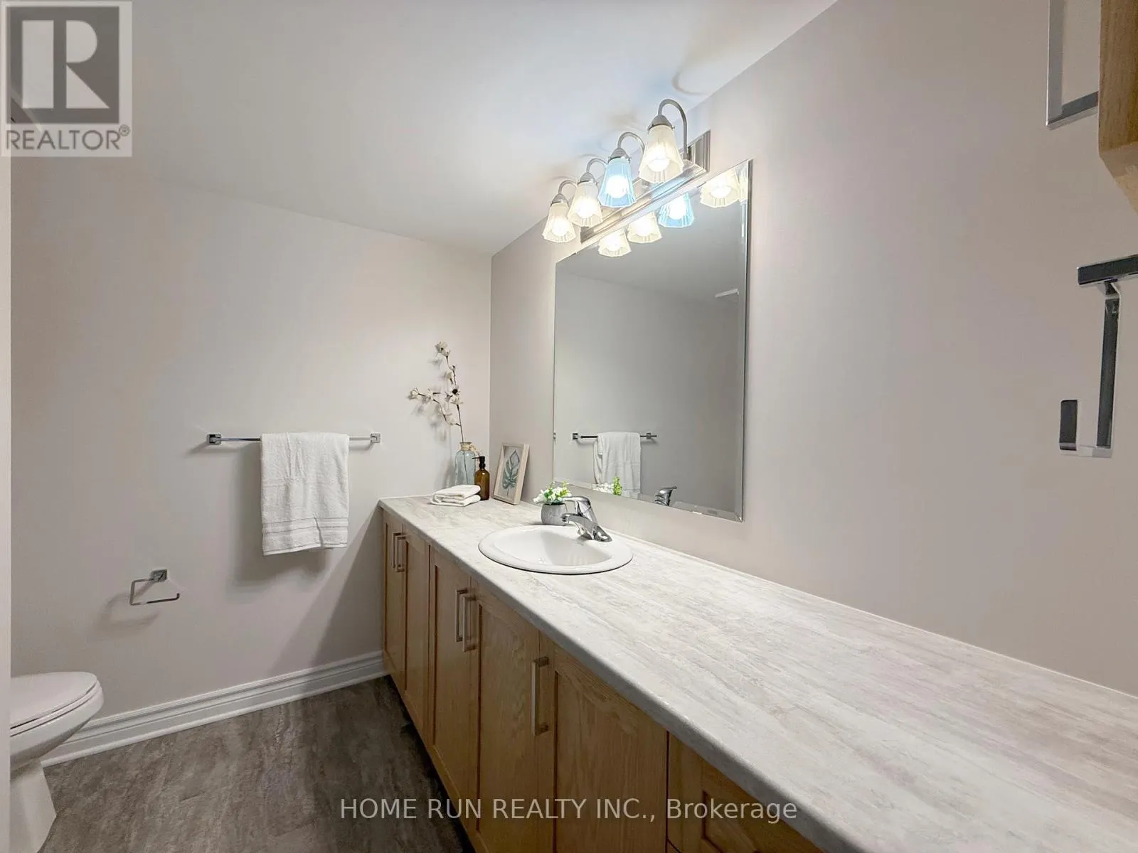 6 - 50 BARNSTONE DRIVE