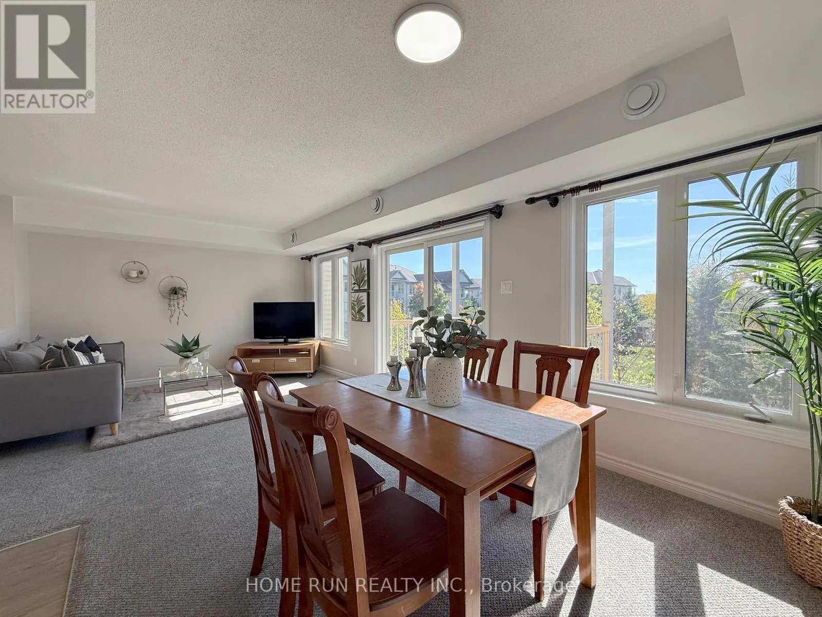6 - 50 BARNSTONE DRIVE