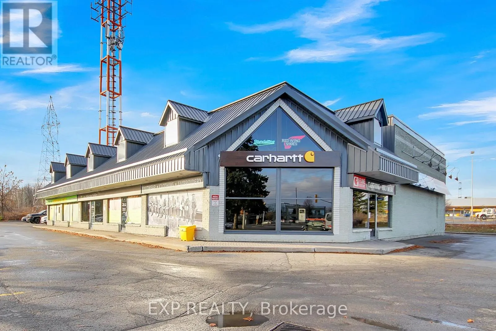 595 WEST HUNT CLUB ROAD