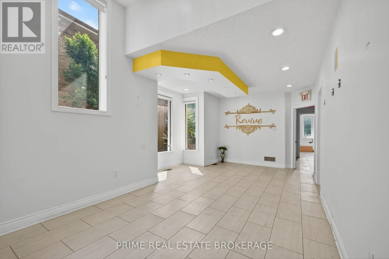 281 OXFORD STREET E