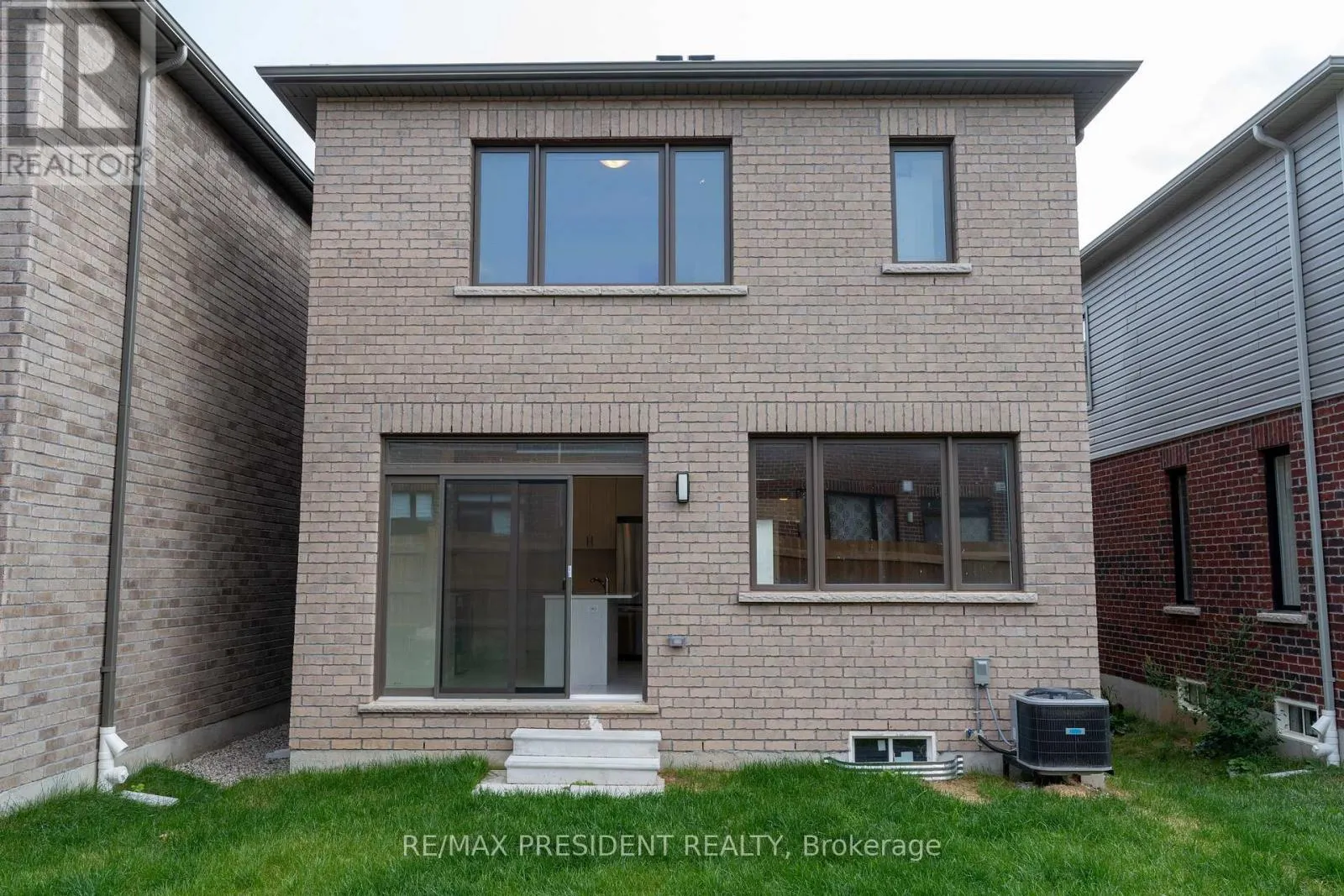 36 BLACKBURN STREET