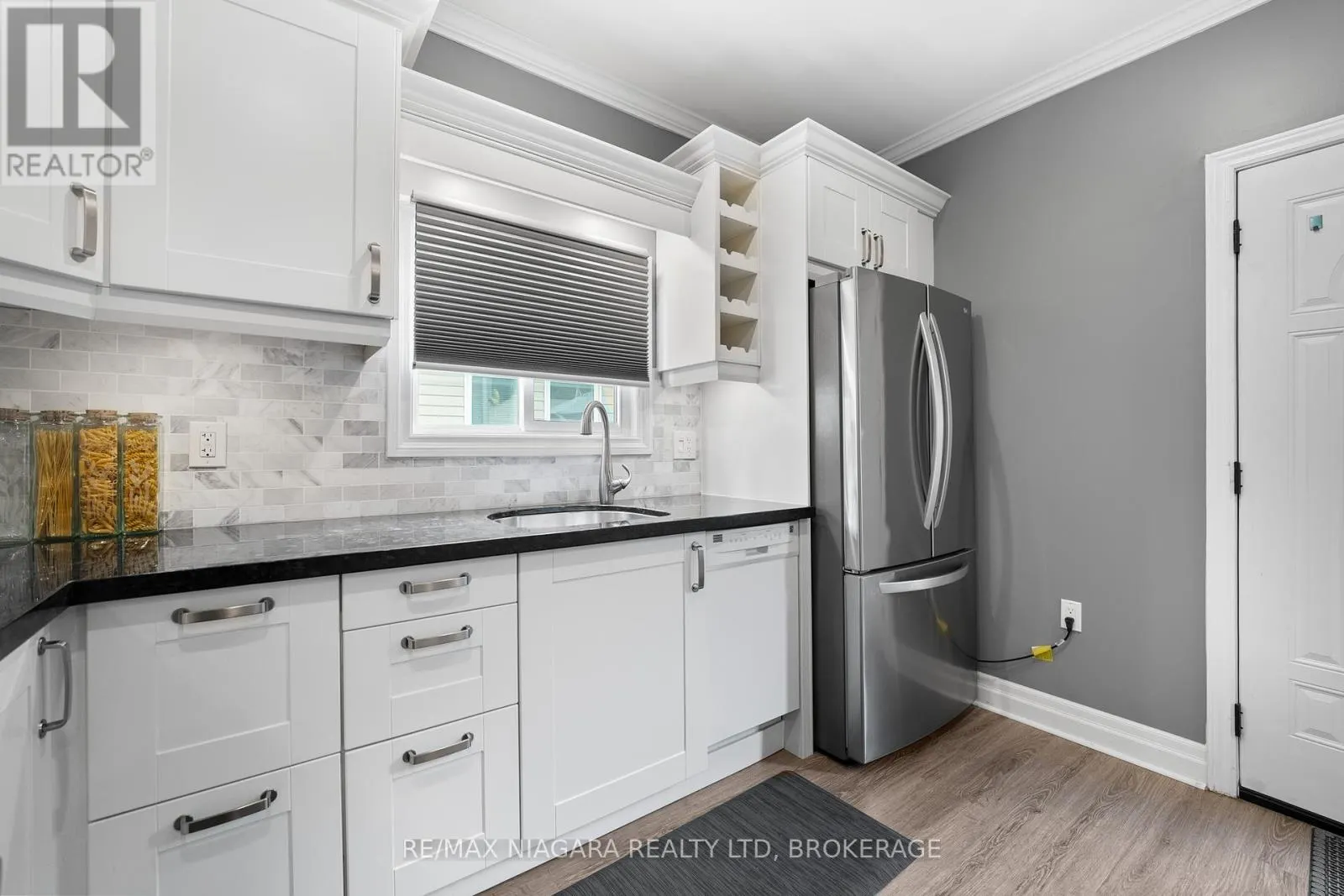 2969-2971 PORTAGE ROAD