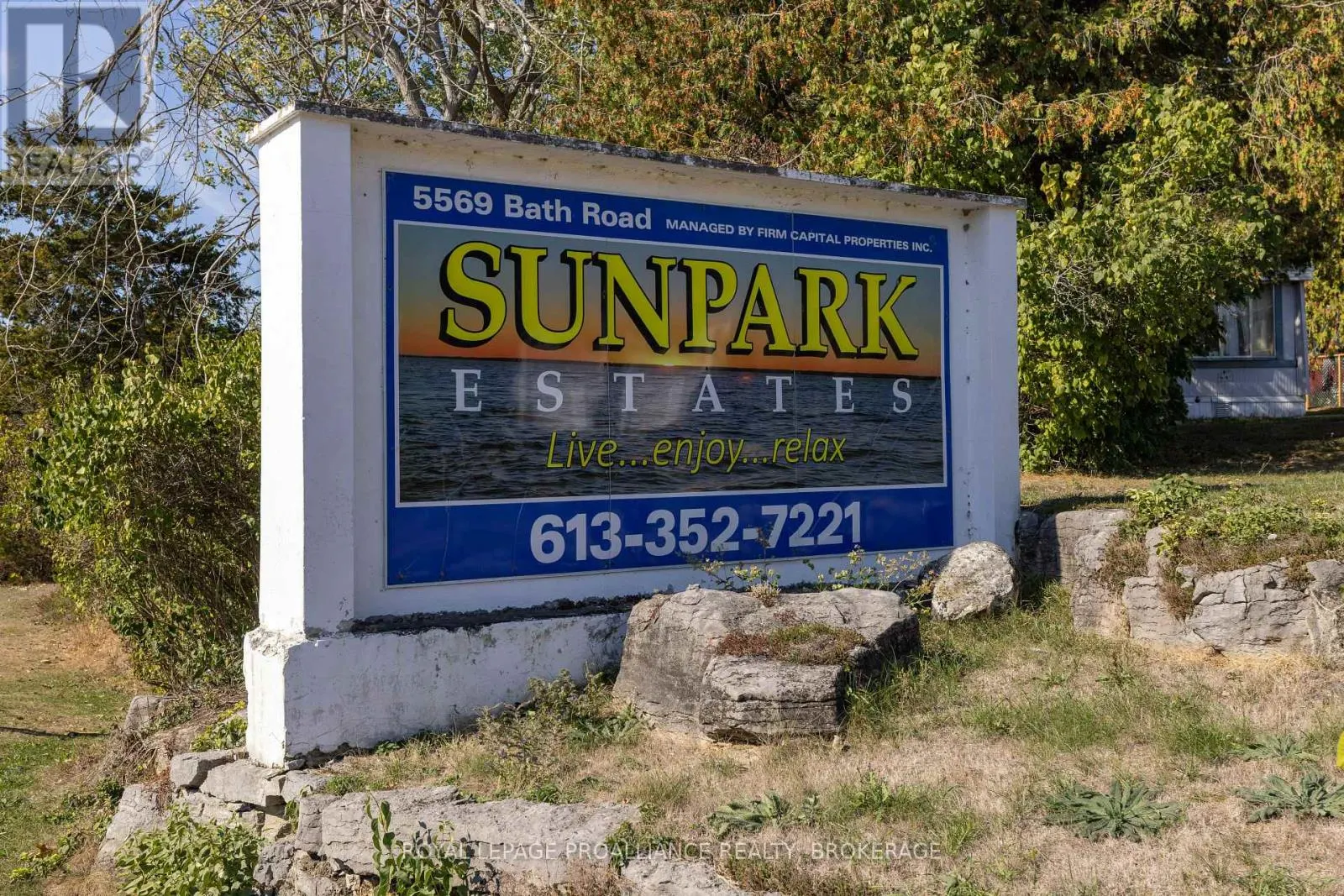 17 - 5569 BATH ROAD, #17
