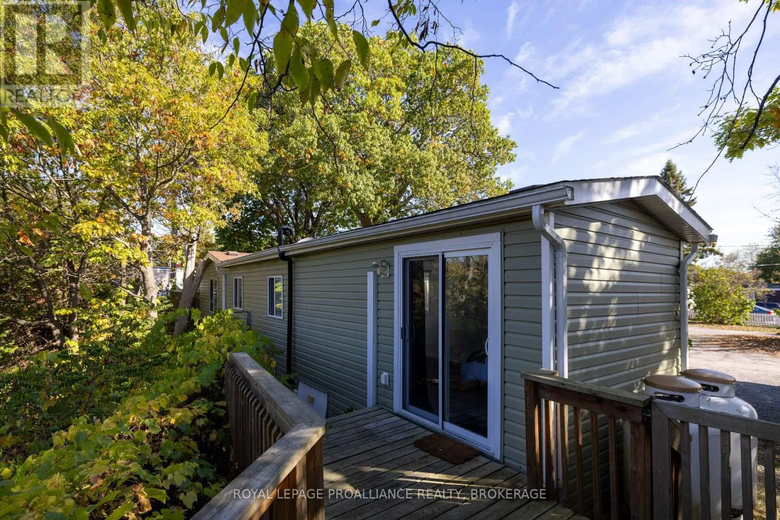 17 - 5569 BATH ROAD, #17