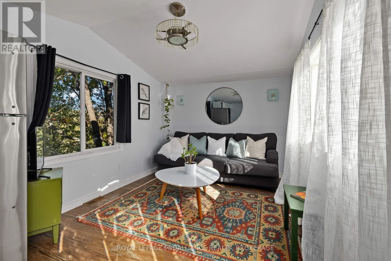 17 - 5569 BATH ROAD, #17