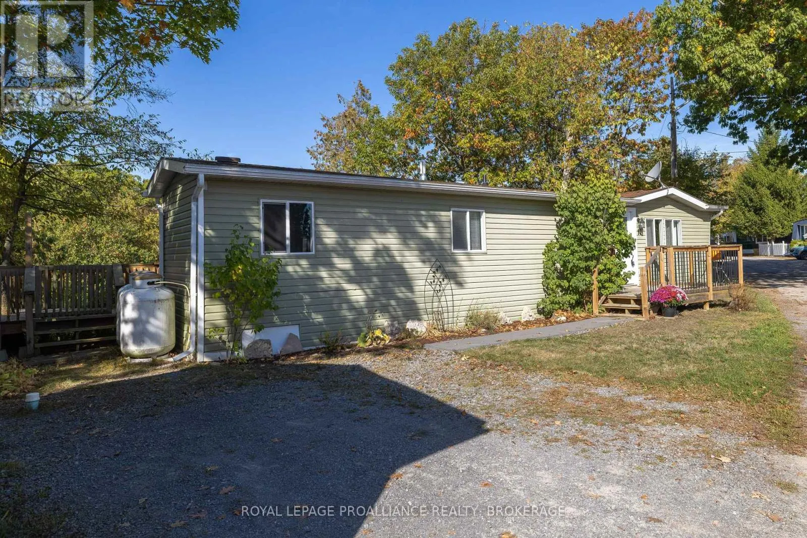 17 - 5569 BATH ROAD, #17