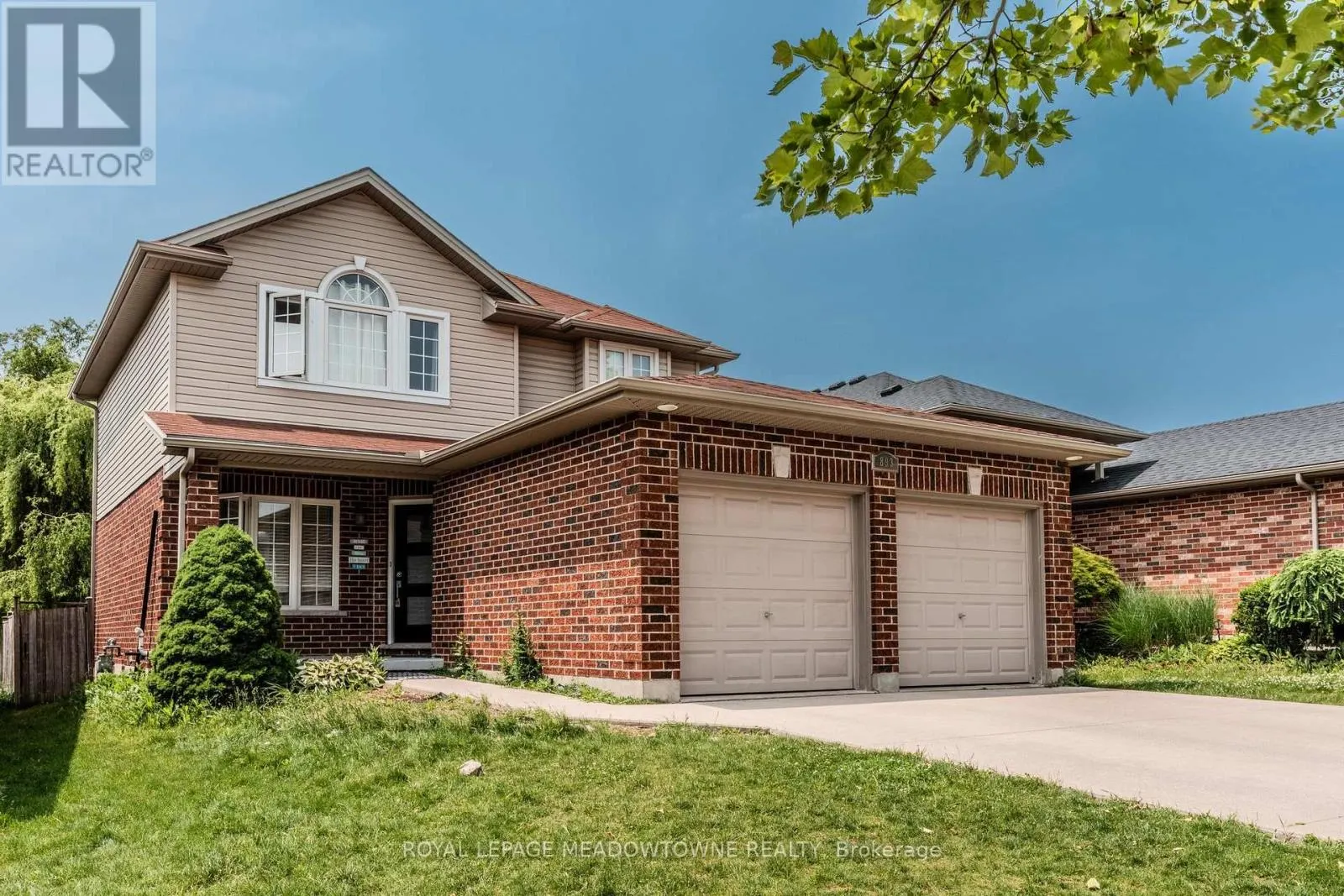 893 BITTERBUSH CRESCENT