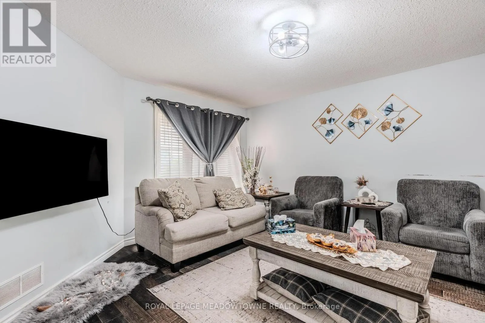 893 BITTERBUSH CRESCENT