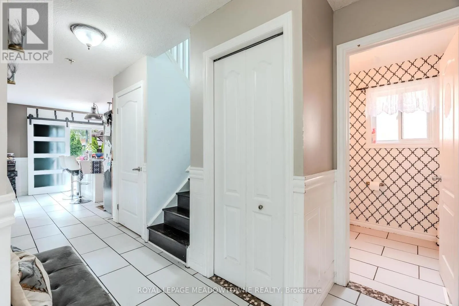 893 BITTERBUSH CRESCENT