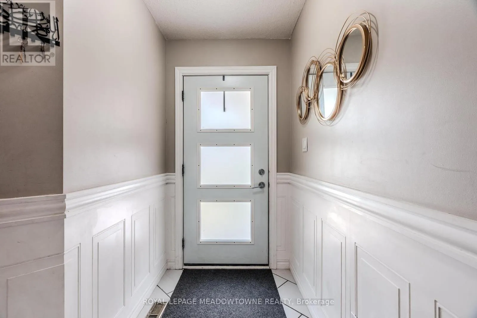 893 BITTERBUSH CRESCENT