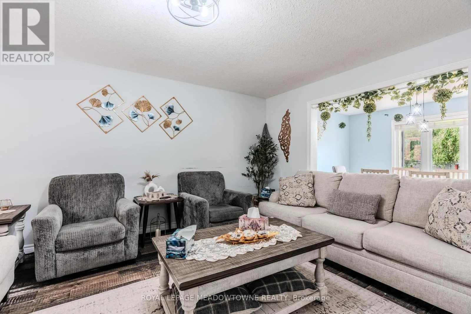 893 BITTERBUSH CRESCENT
