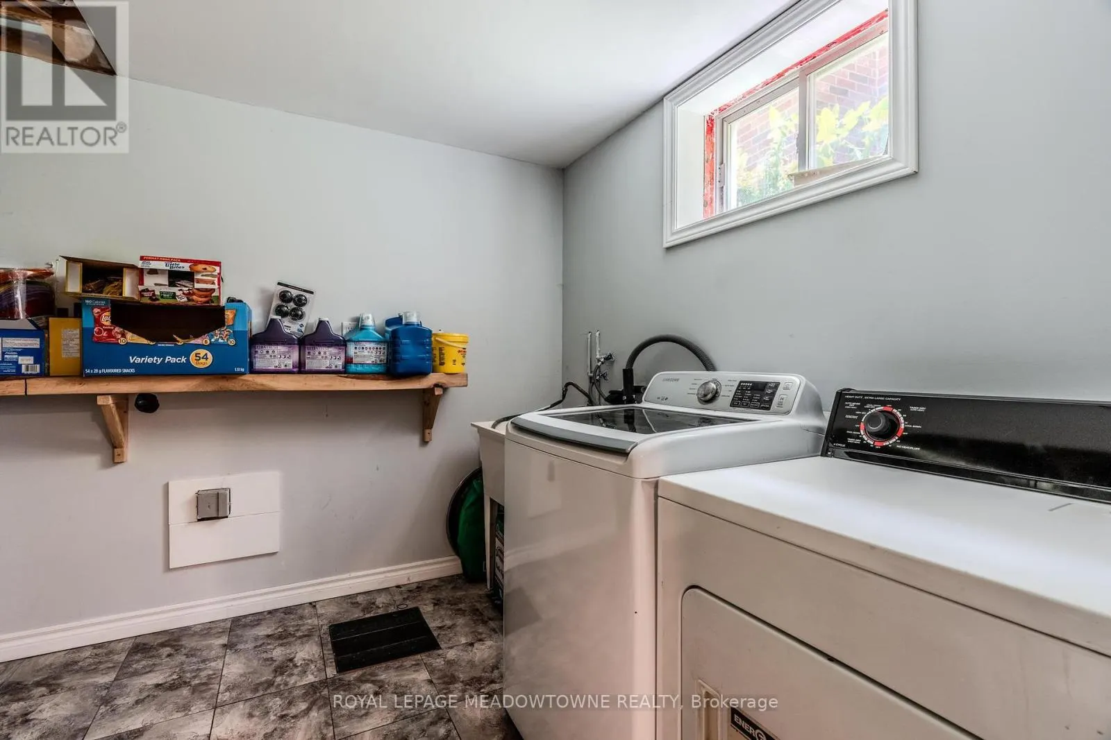 893 BITTERBUSH CRESCENT