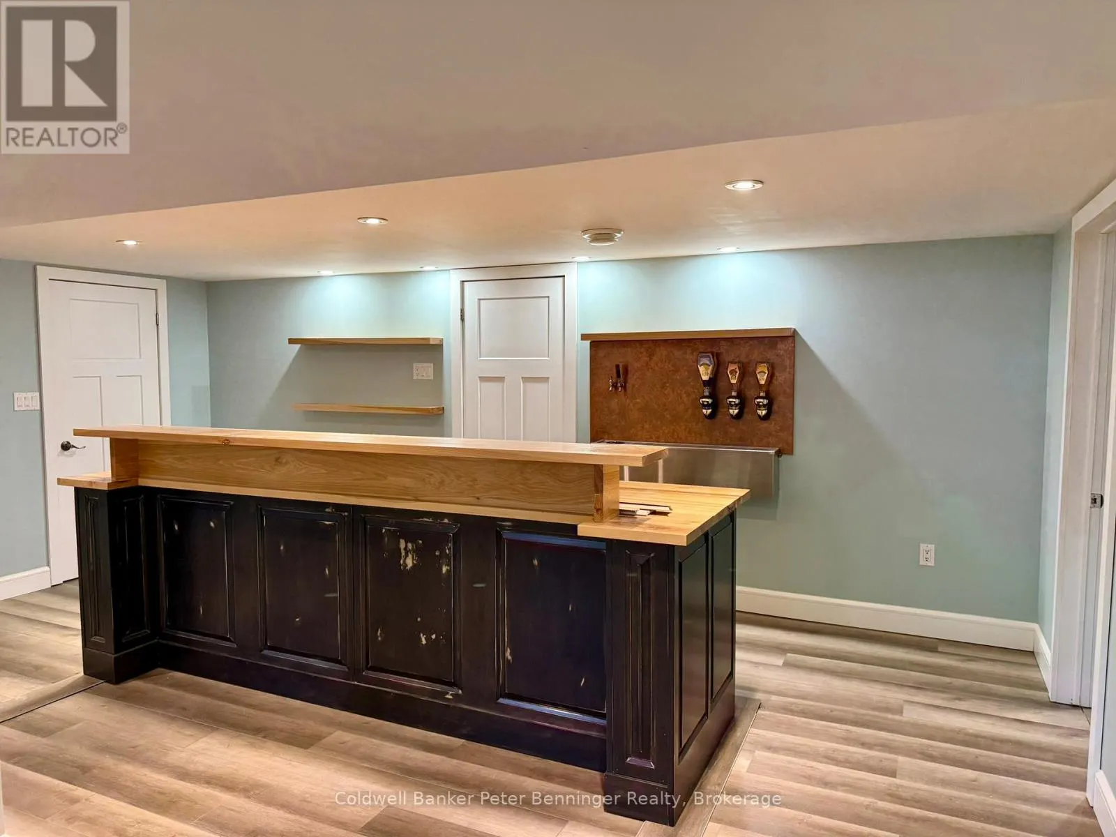 10 BROWNLEE STREET S