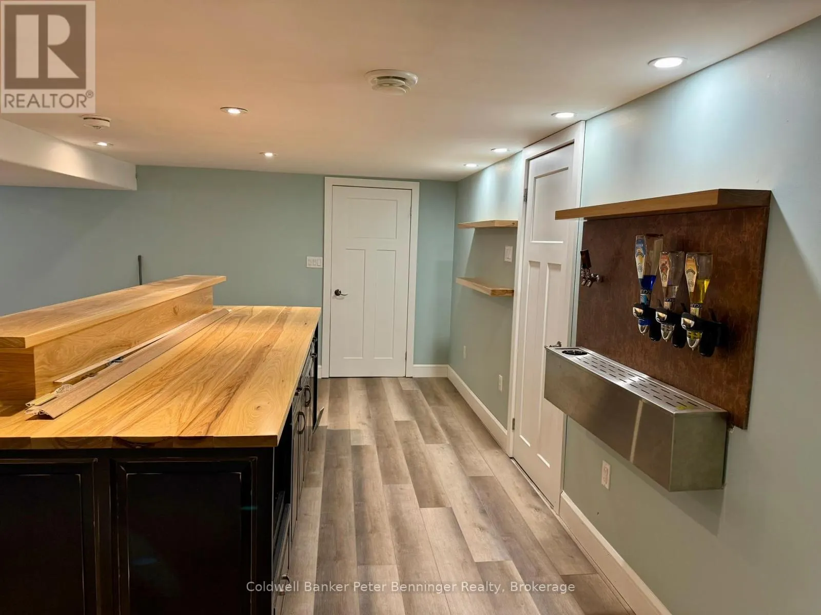 10 BROWNLEE STREET S