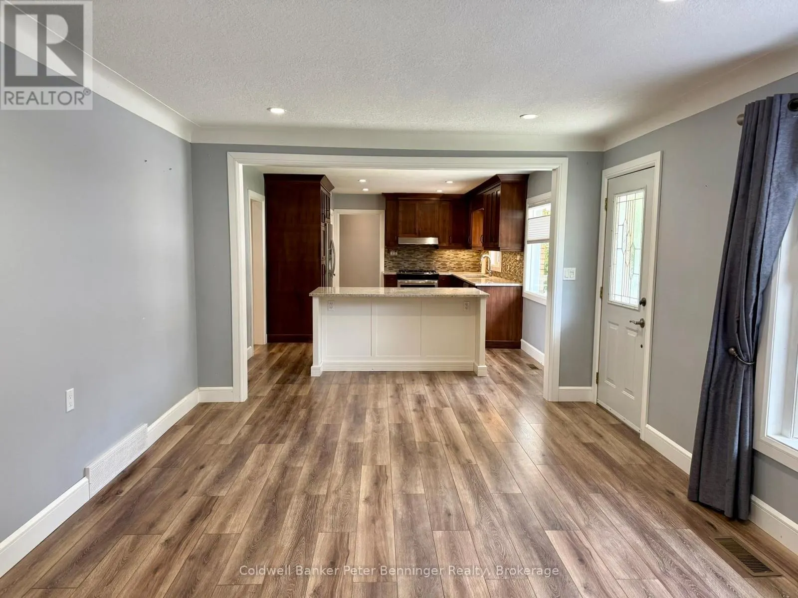 10 BROWNLEE STREET S