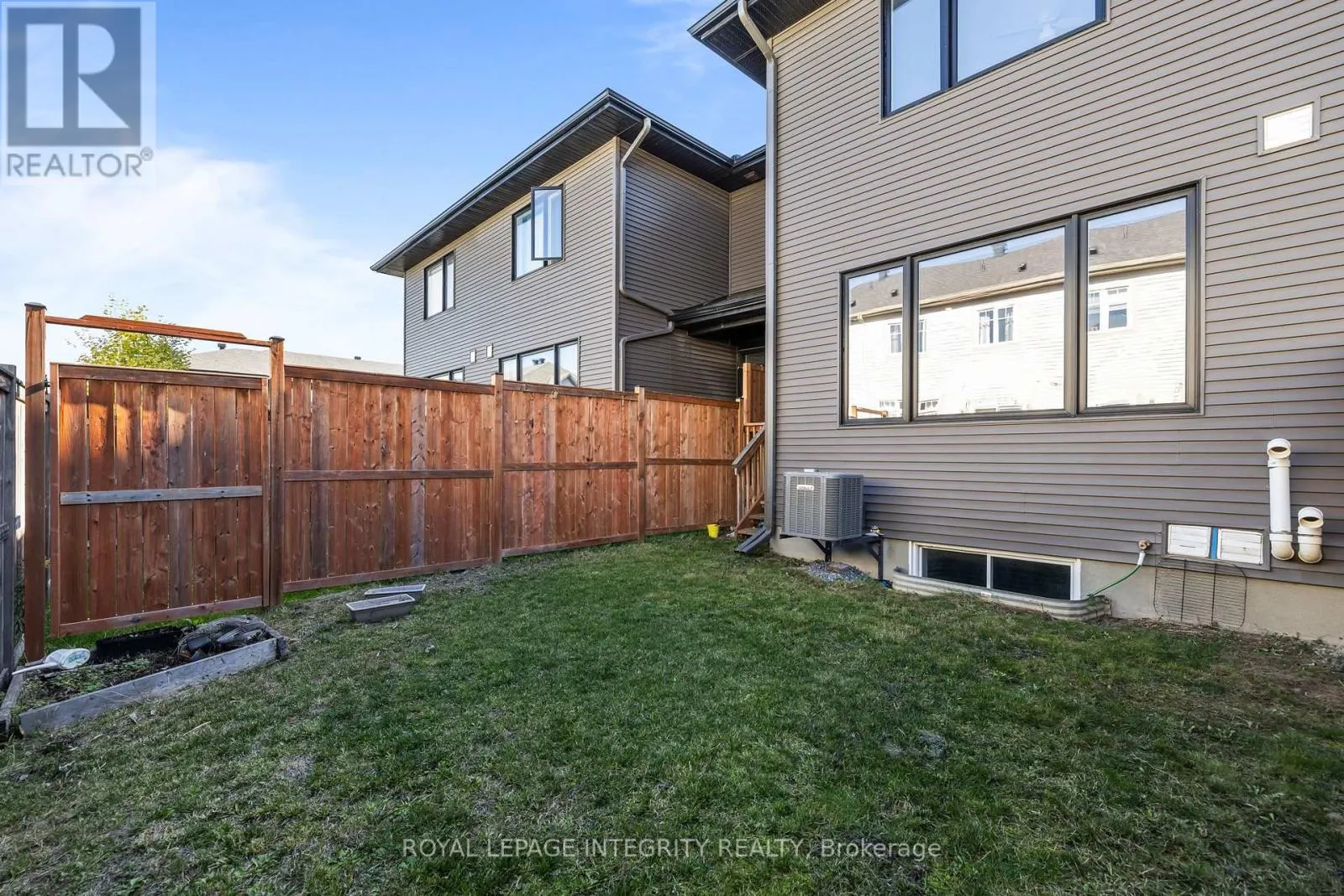 14 HACKNEY PRIVATE