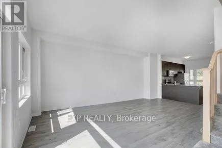 91 - 51 SPARROW AVENUE E