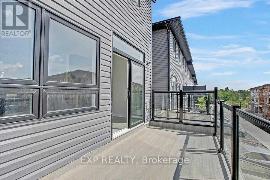 91 - 51 SPARROW AVENUE E