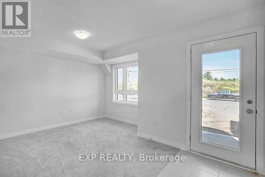 91 - 51 SPARROW AVENUE E