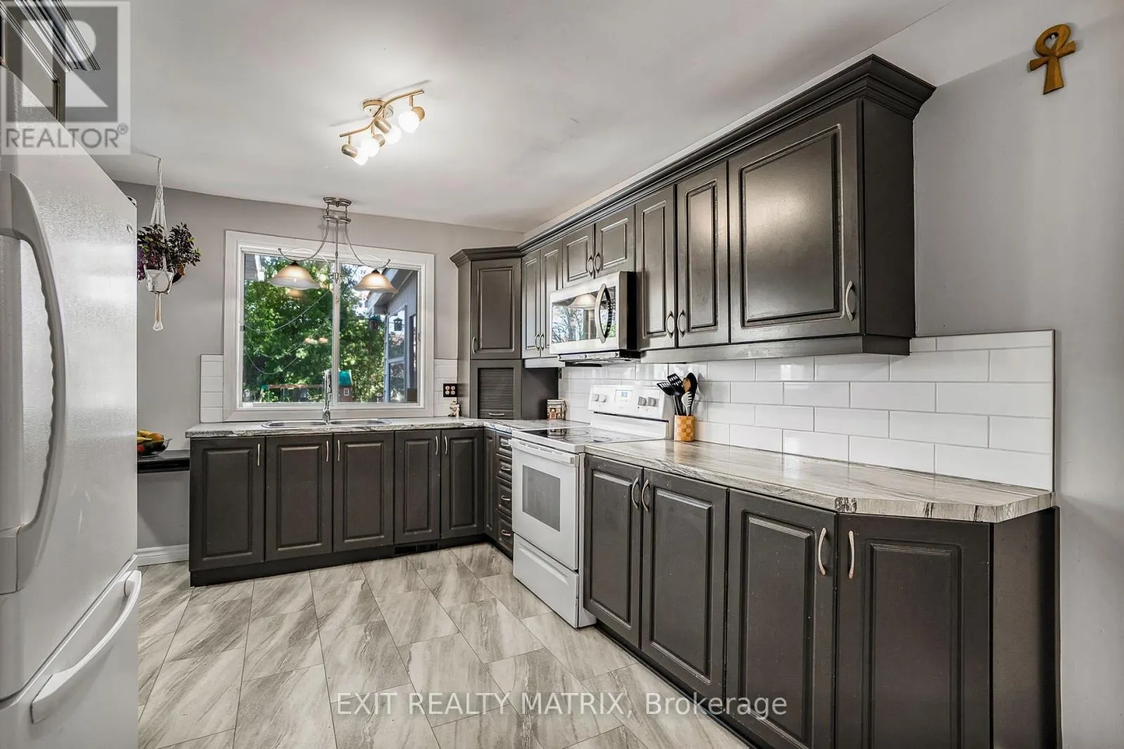 453 GARNEAU STREET