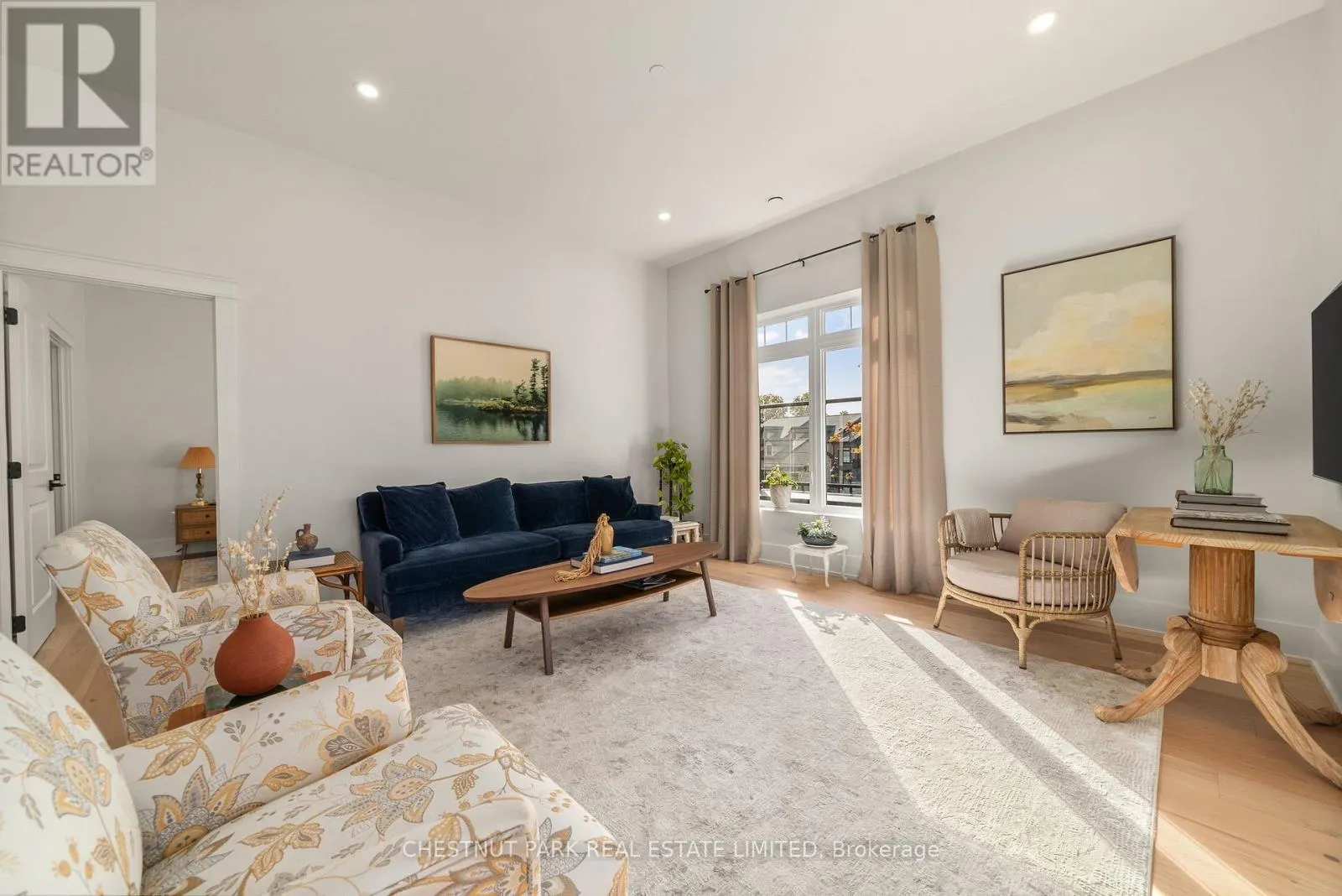 102 - 17 CLEAVE AVENUE, #102