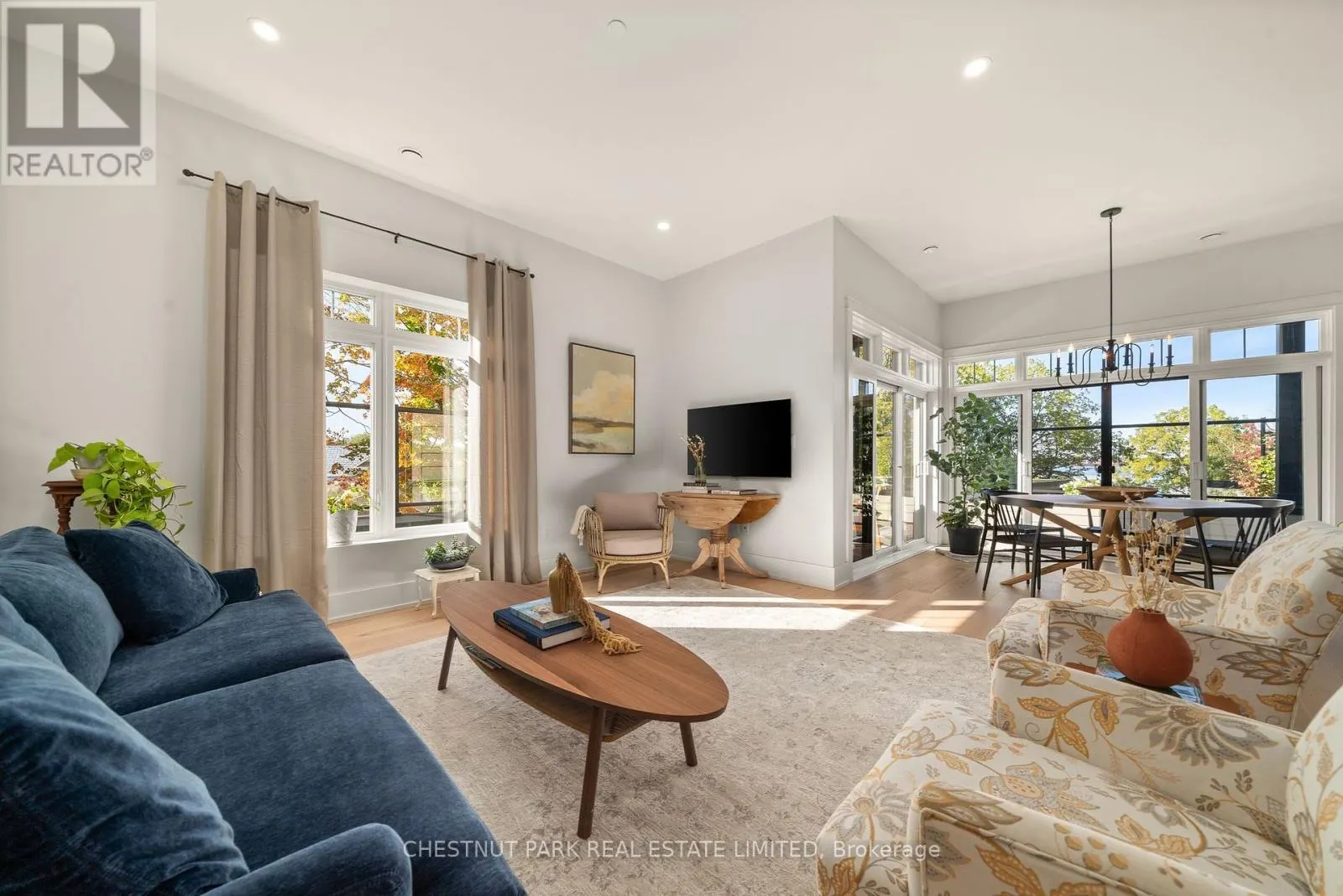 102 - 17 CLEAVE AVENUE, #102
