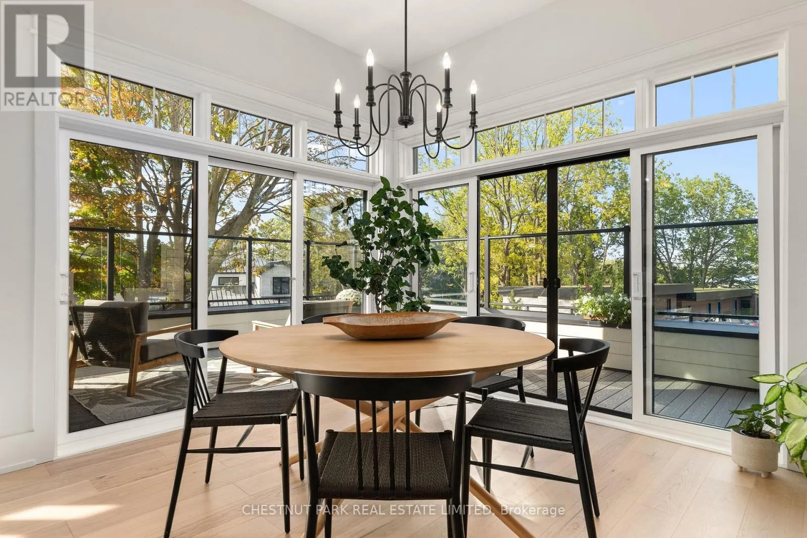 102 - 17 CLEAVE AVENUE, #102