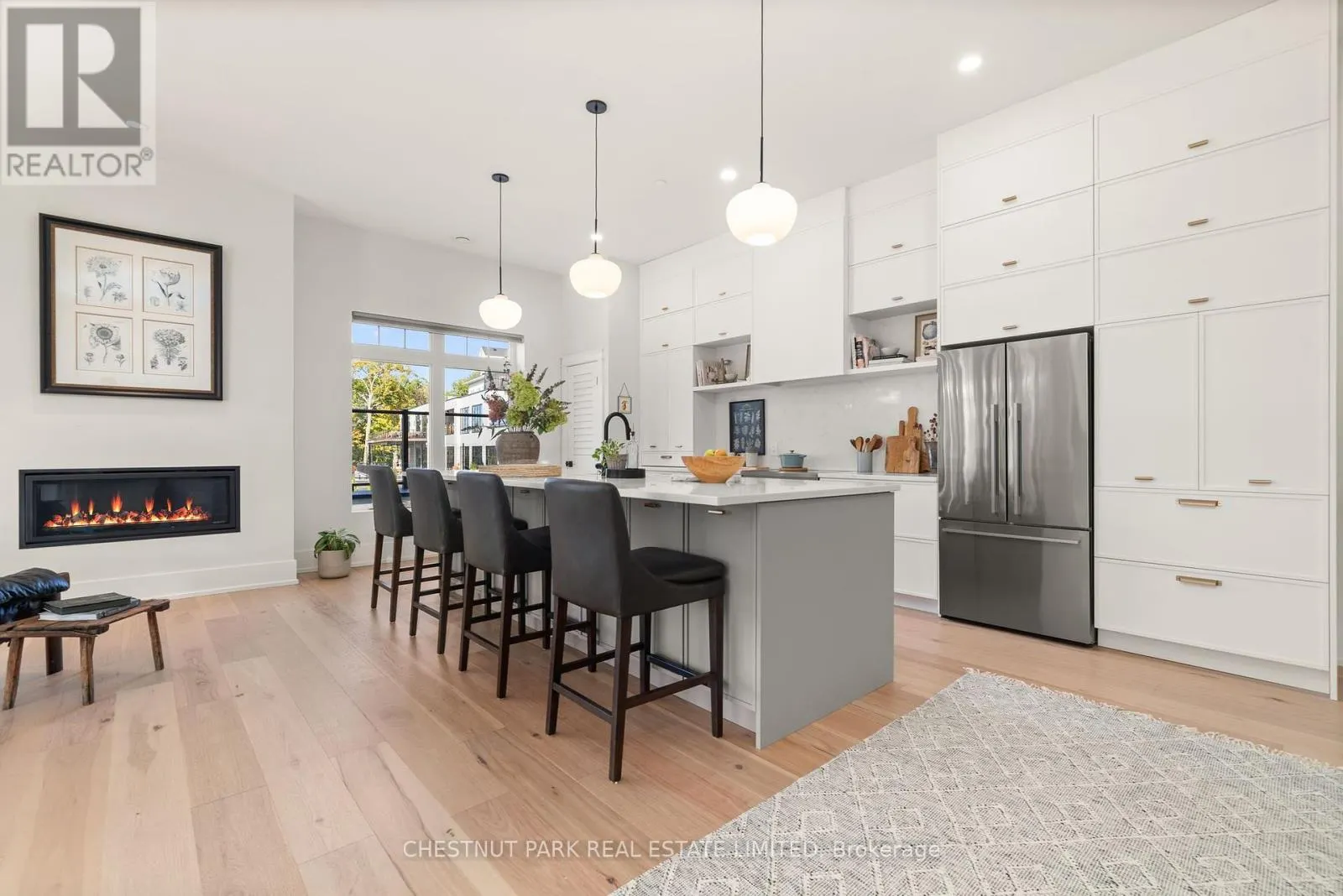 102 - 17 CLEAVE AVENUE, #102