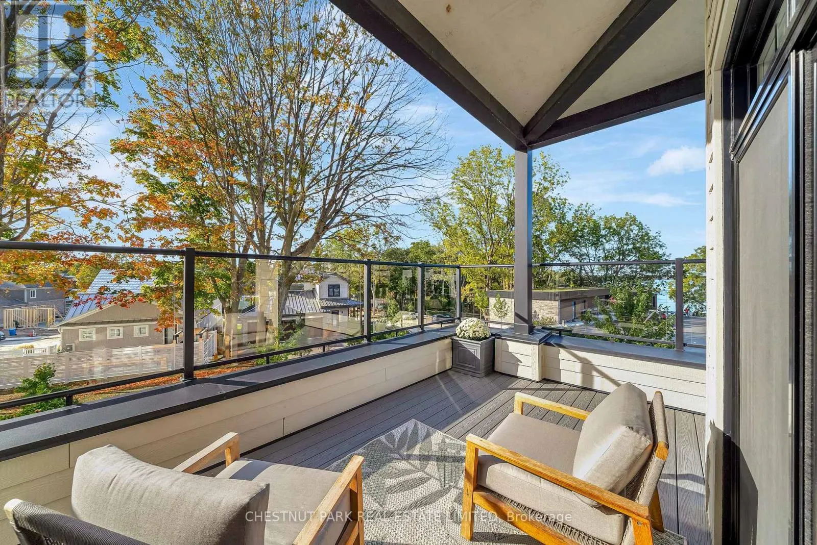 102 - 17 CLEAVE AVENUE, #102