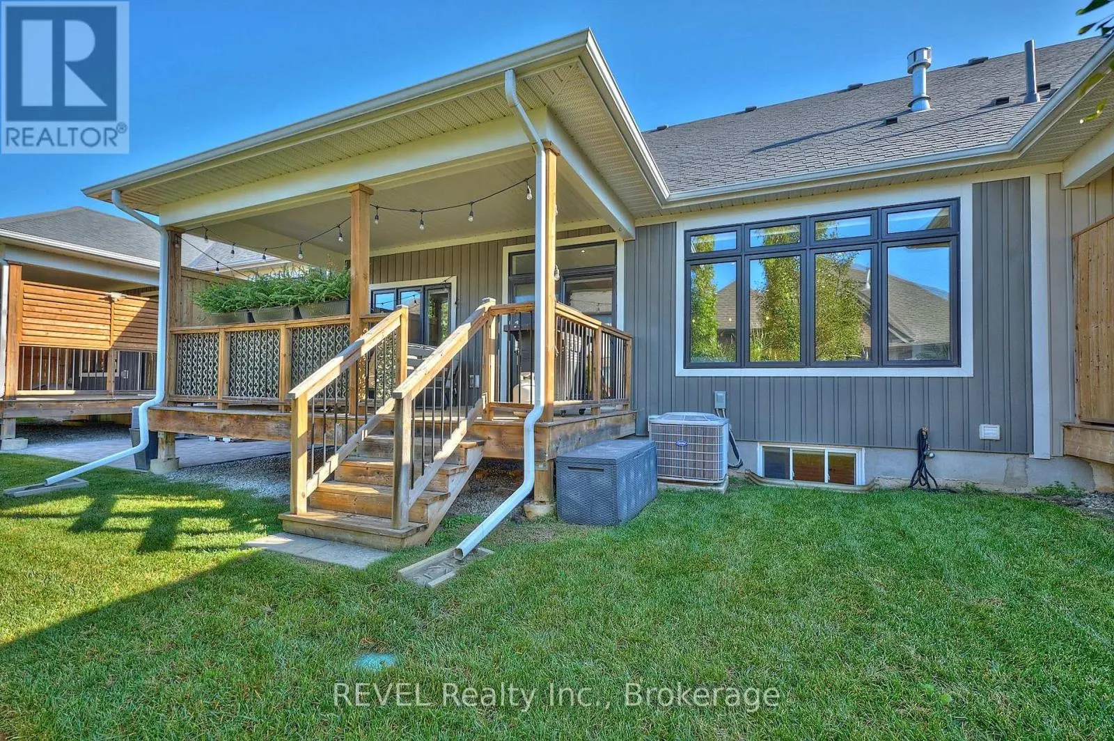 19 - 9245 SHOVELLER DRIVE, #19