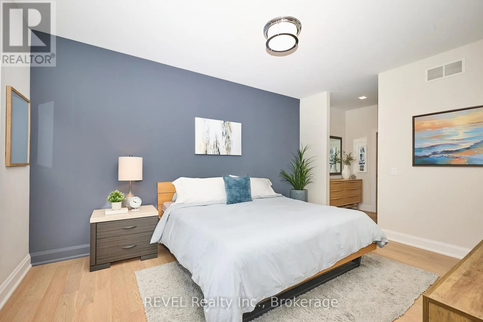 19 - 9245 SHOVELLER DRIVE, #19