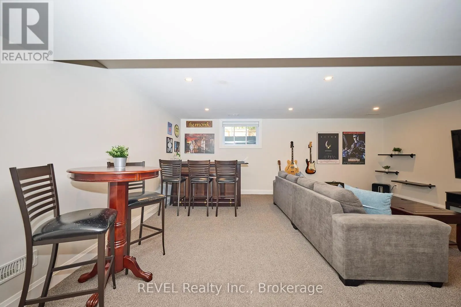 19 - 9245 SHOVELLER DRIVE, #19