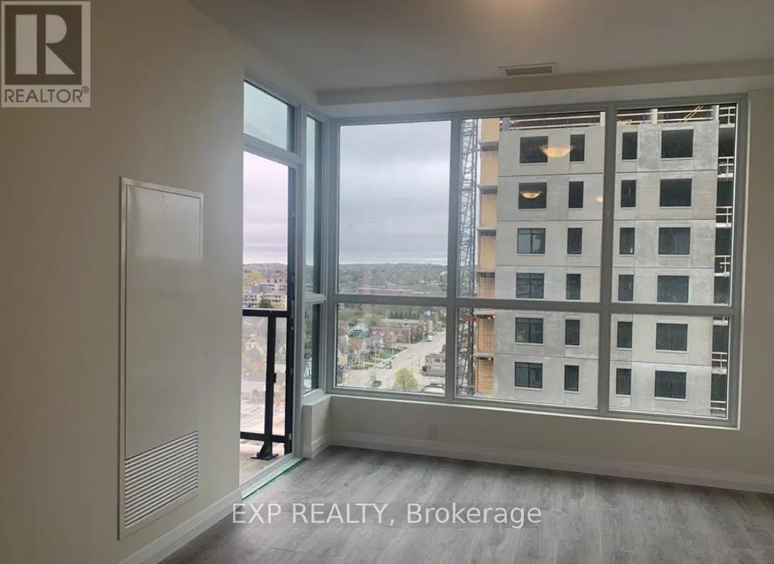 1304 - 104 GARMENT STREET