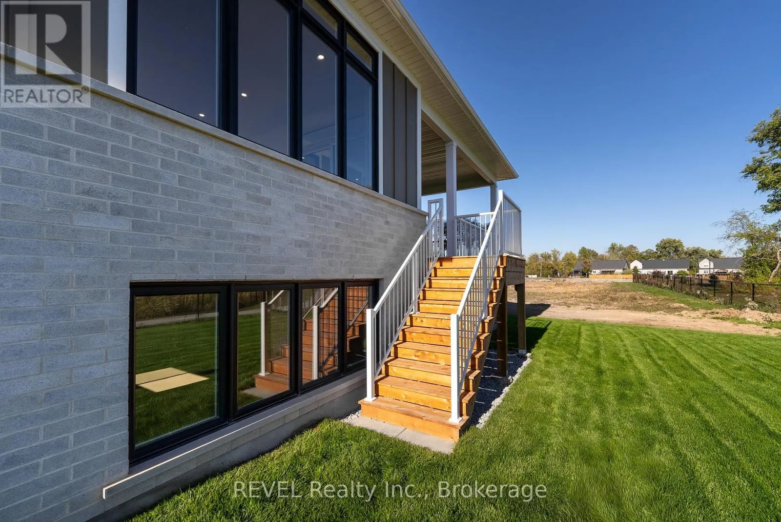 LOT 36 MISSISSAUGA AVENUE