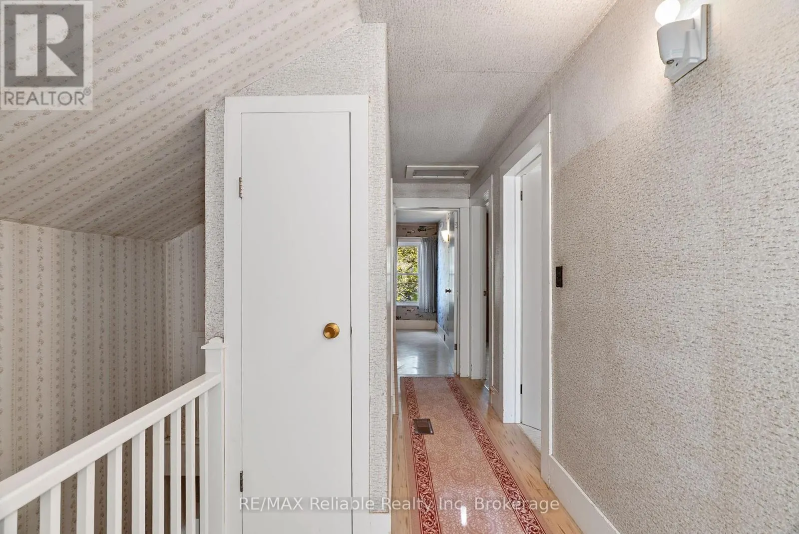 67 JARVIS STREET N